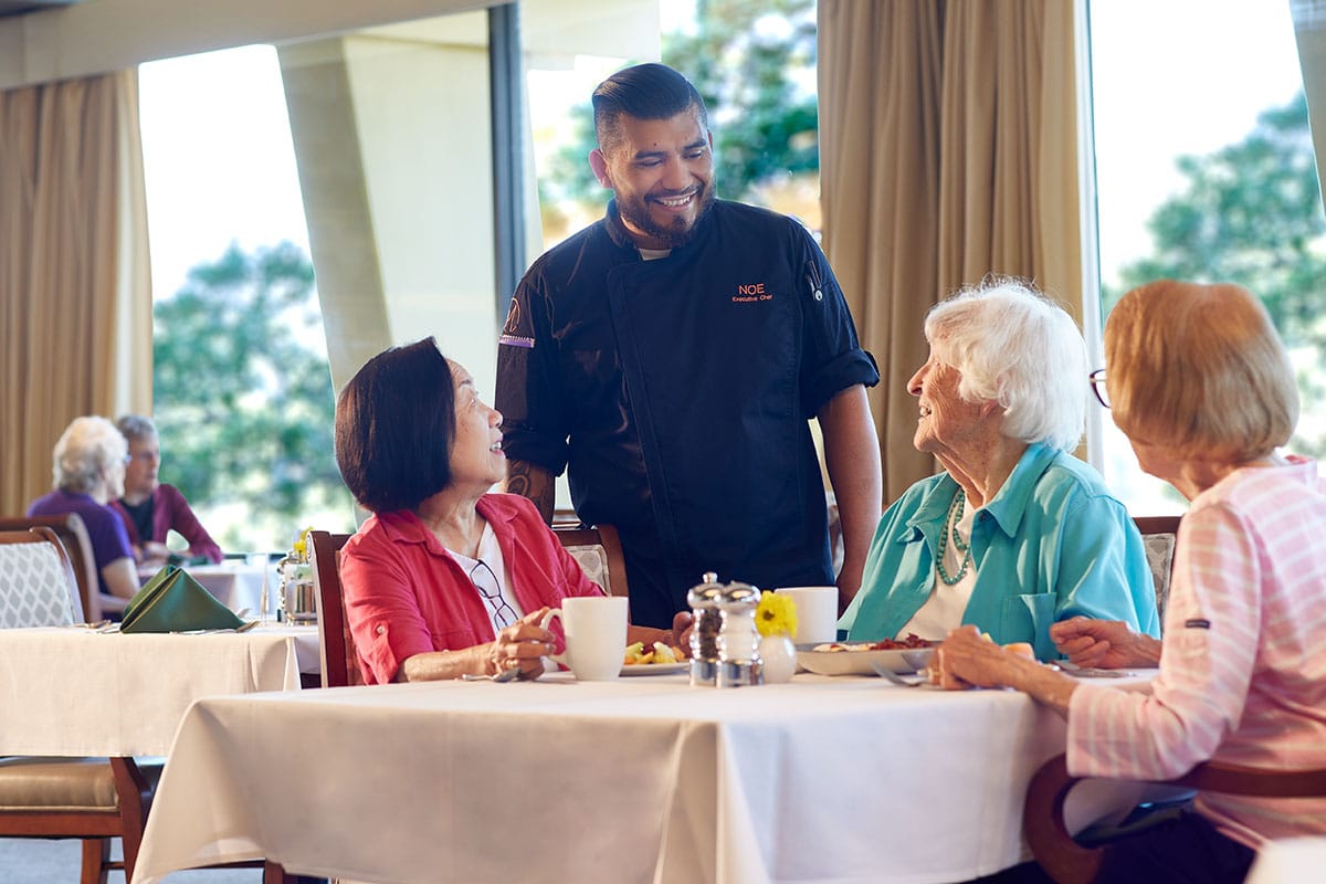 Chef Noe’s Culinary Creations | dining services, residents talking with chef